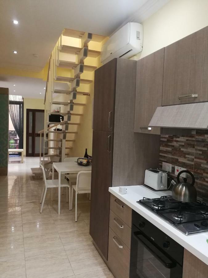 Sliema Duplex 1 Bedroom Apartment - Sleeps 4 المظهر الخارجي الصورة